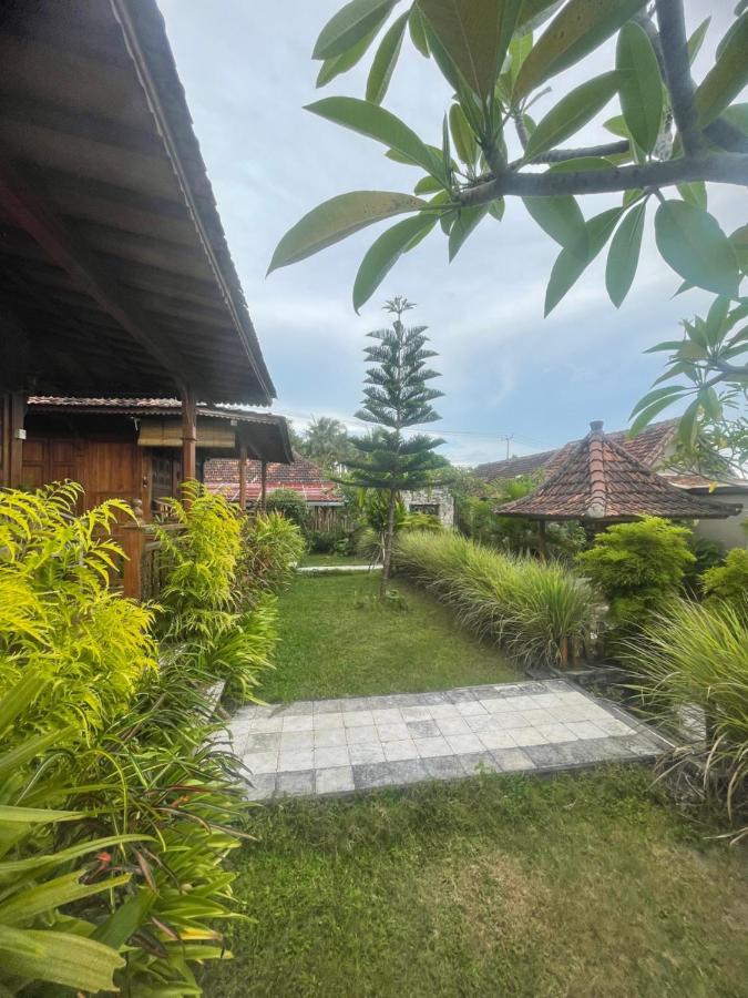 Kepaon Gari Inn Polilit Buitenkant foto